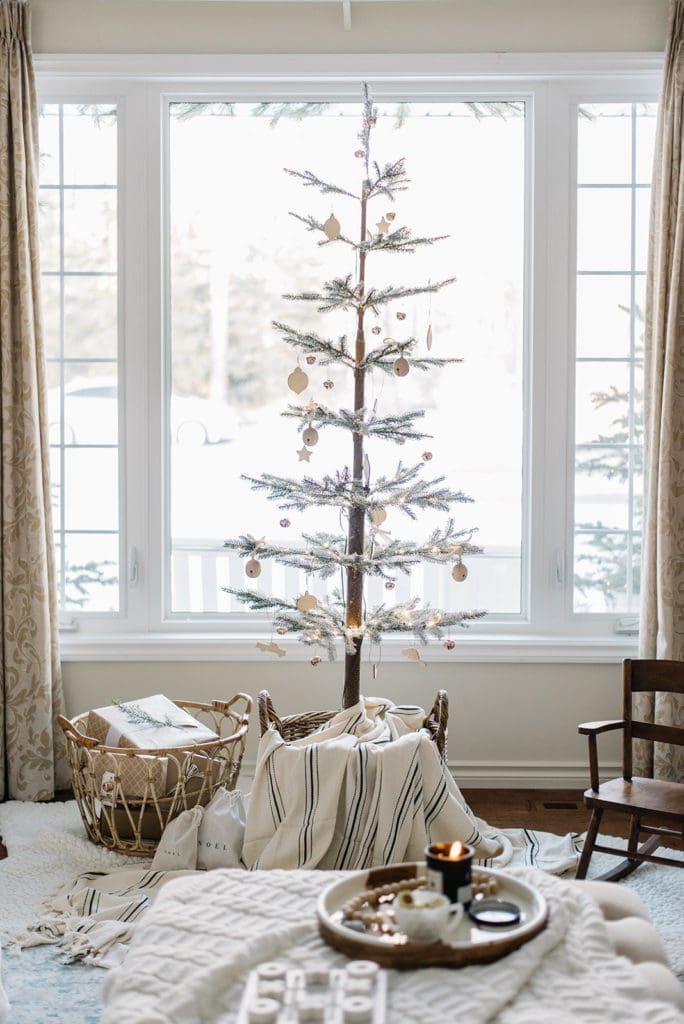 A Simple Christmas Tree by The Ginger Home