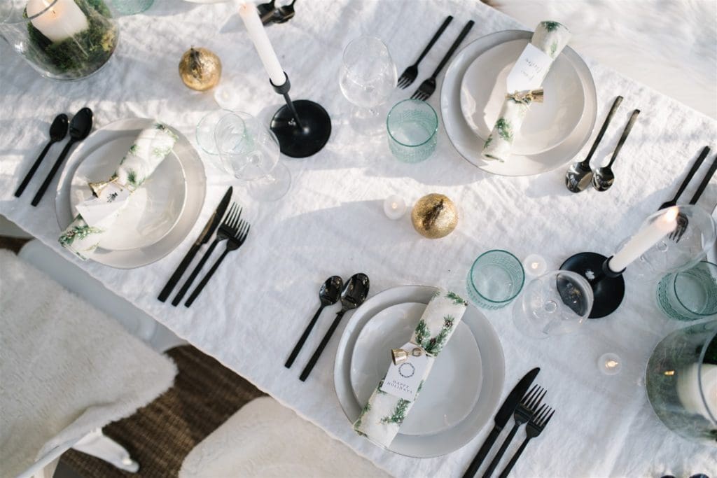 Minimal Christmas table place settings