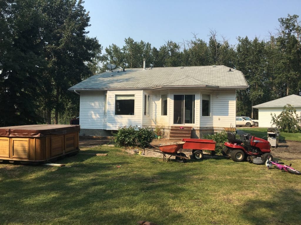 small bungalow before renovations