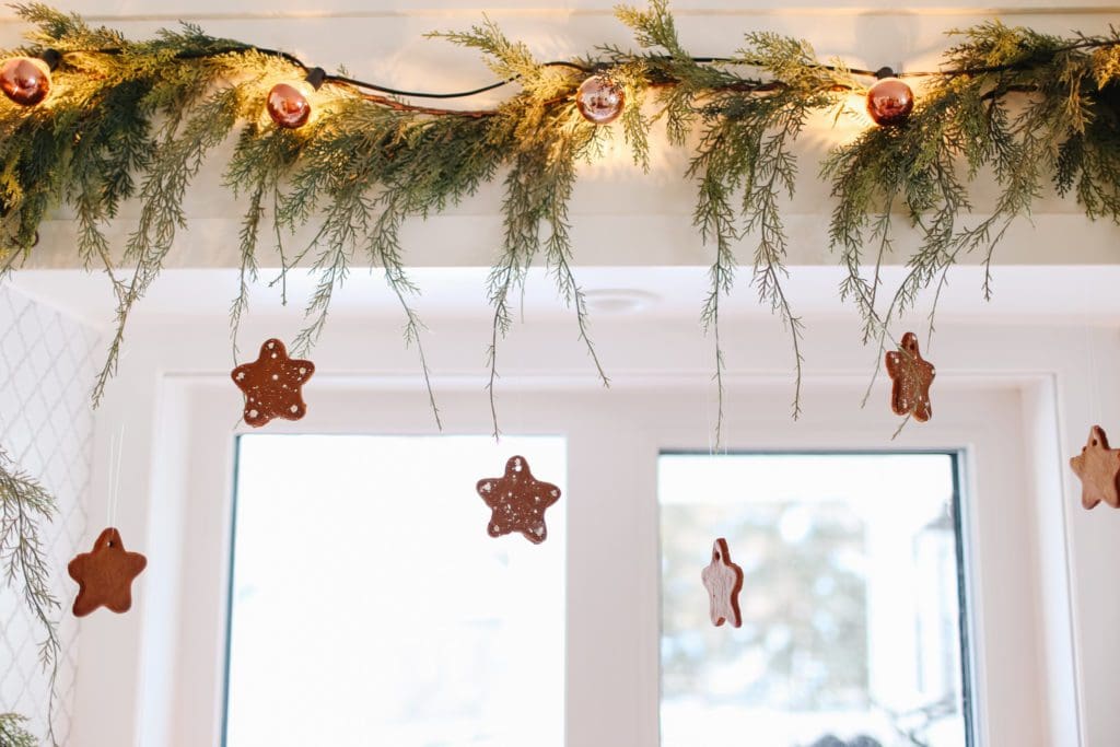 gingerbread cookie garland