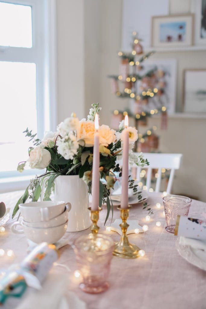 A pink Christmas table