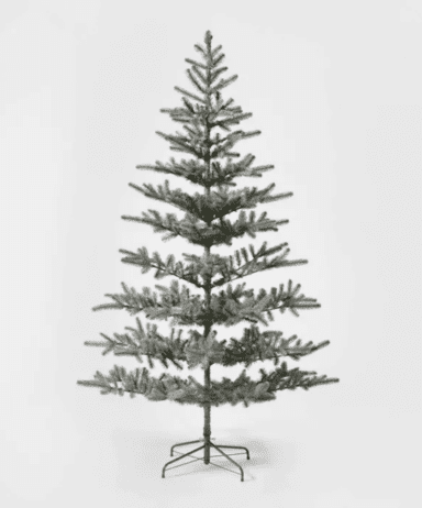 How to Decorate a Sparse Christmas Tree - The Ginger Home