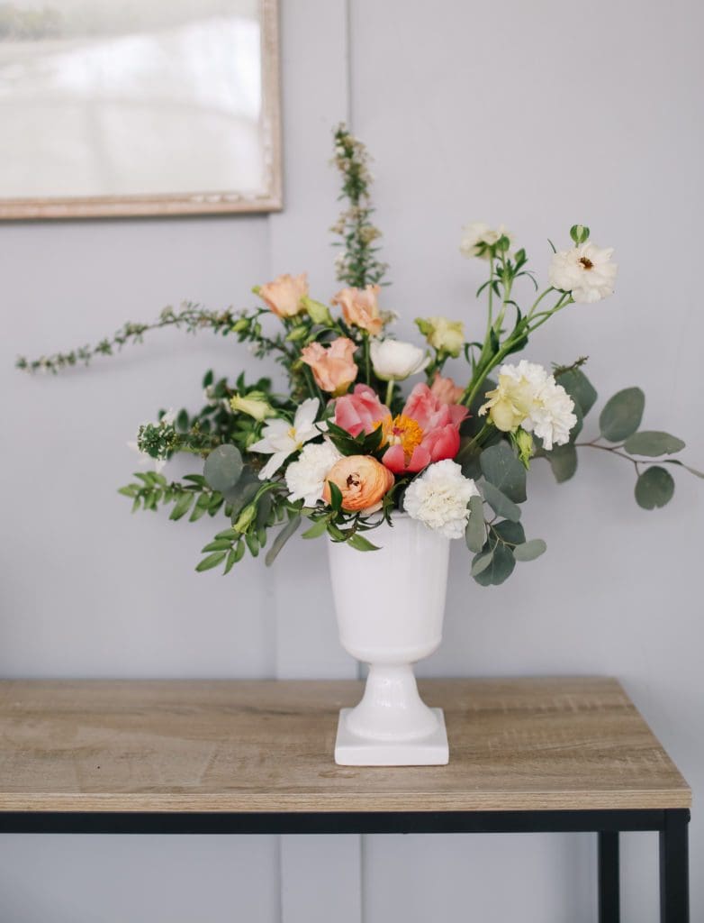 A vase of flowers on a table